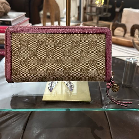 🔥Authentic Gucci GG Canvas Zip Wallet w/Pink Leather Trim, BEAUTIFUL! VGUC🔥 - Picture 2 of 15